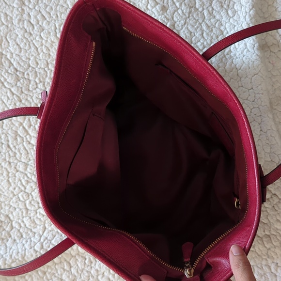 Coach Taxi tote in Red - Picture 6 of 10